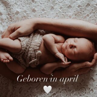 • Geboren in april • 

Jongens: Rens, Henkie, Hayden, Riv, Henry, Rayan, Alex, Ivo, Jules, Krishna, Lewis, Sem, Mees, Marty, Luuk, Sem, Riyo, Laurens, Luca, Luca, Adam, Musa, Cooper en Thomas.
.
.
Meisjes: Joan, Lou, Noor, Melody, Nahia, Noor Aayah, Mae, Rosa, Lise, Zhoëlly, Raya, Lyla, Juul, Sofie, Kenza, Fenna en Puck.
.
.
#geboreninapril #bevalling #veldhoven #geboreninveldhoven  #baby birth